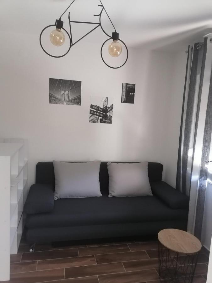 Studio Apartman Noa Rijeka Buitenkant foto